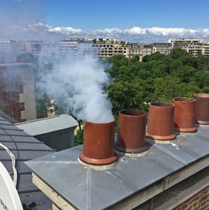 conduits de cheminée avec des tests fumigène